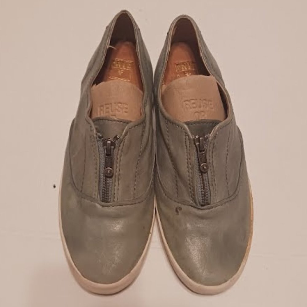 FRYE Dylan Leather Zip Up Low Moto Sneakers, Size US 8.5 M, used